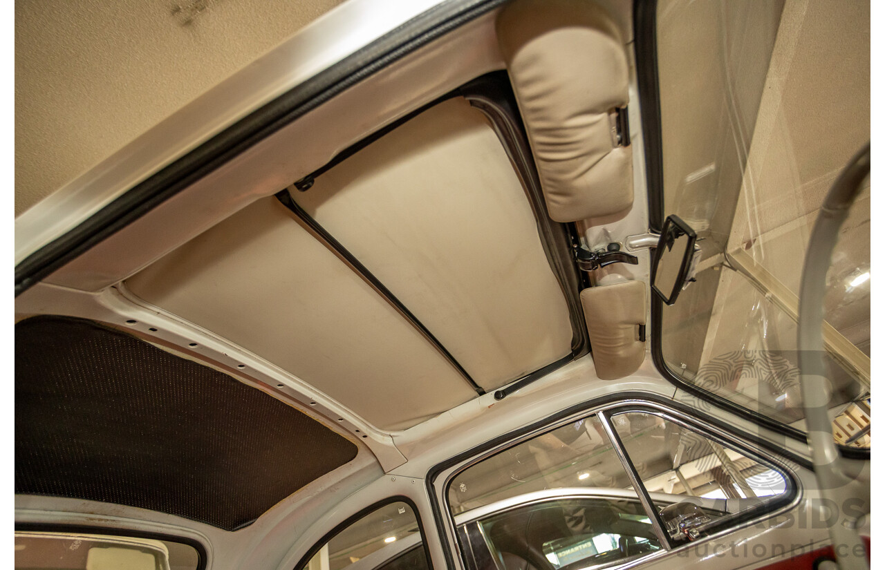 1/1969 Fiat 500 F Sun-Roof 2d Sedan White 0.5L