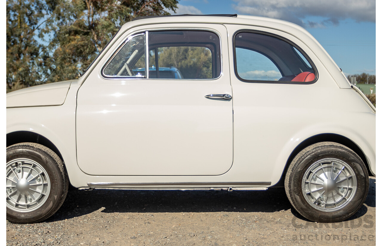 1/1969 Fiat 500 F Sun-Roof 2d Sedan White 0.5L