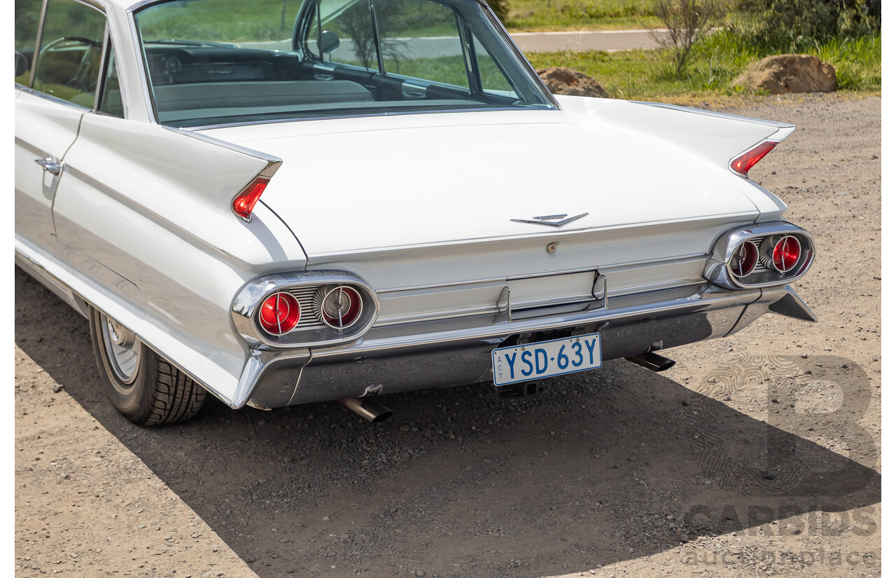 01/1961 Cadillac DeVille Short Deck 4d Sedan White V8 6.4L