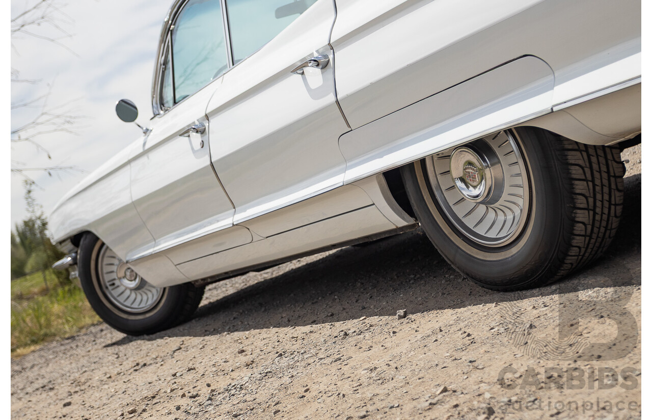 01/1961 Cadillac DeVille Short Deck 4d Sedan White V8 6.4L
