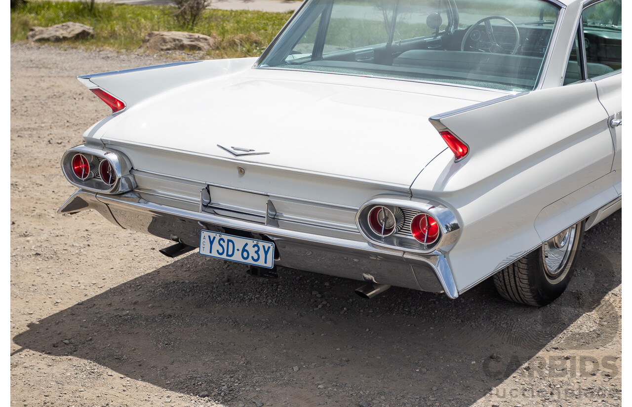 01/1961 Cadillac DeVille Short Deck 4d Sedan White V8 6.4L