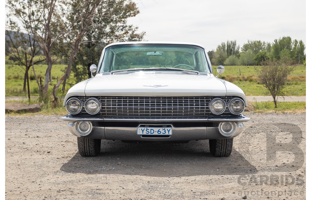 01/1961 Cadillac DeVille Short Deck 4d Sedan White V8 6.4L