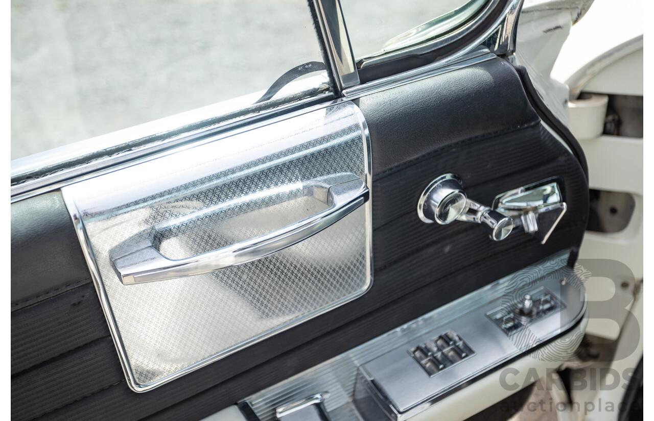 01/1961 Cadillac DeVille Short Deck 4d Sedan White V8 6.4L
