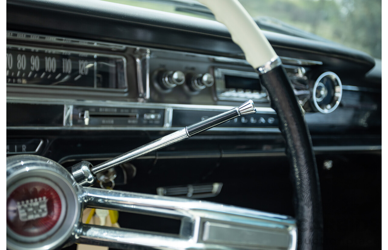 01/1961 Cadillac DeVille Short Deck 4d Sedan White V8 6.4L