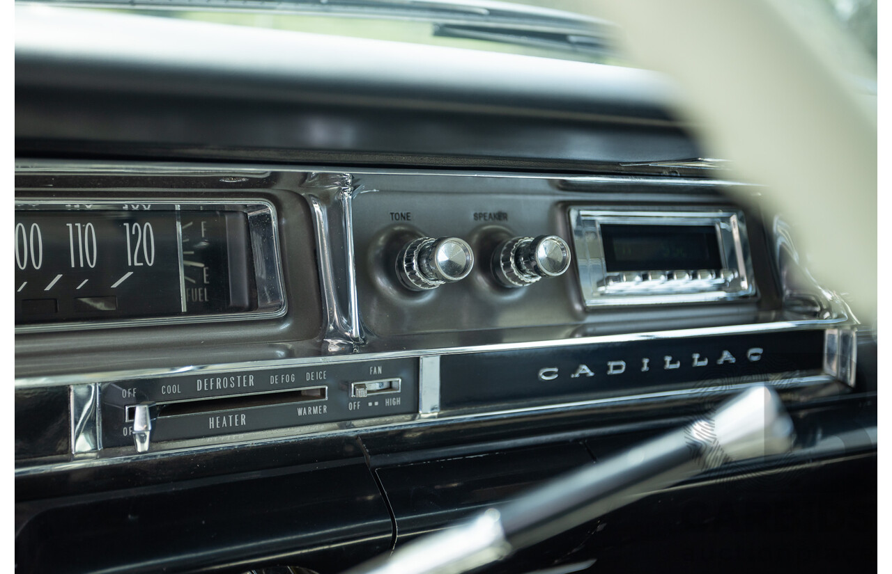 01/1961 Cadillac DeVille Short Deck 4d Sedan White V8 6.4L