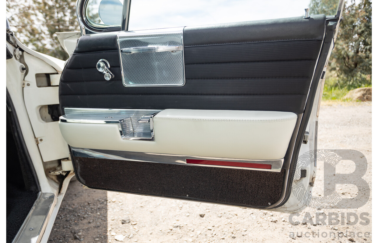 01/1961 Cadillac DeVille Short Deck 4d Sedan White V8 6.4L