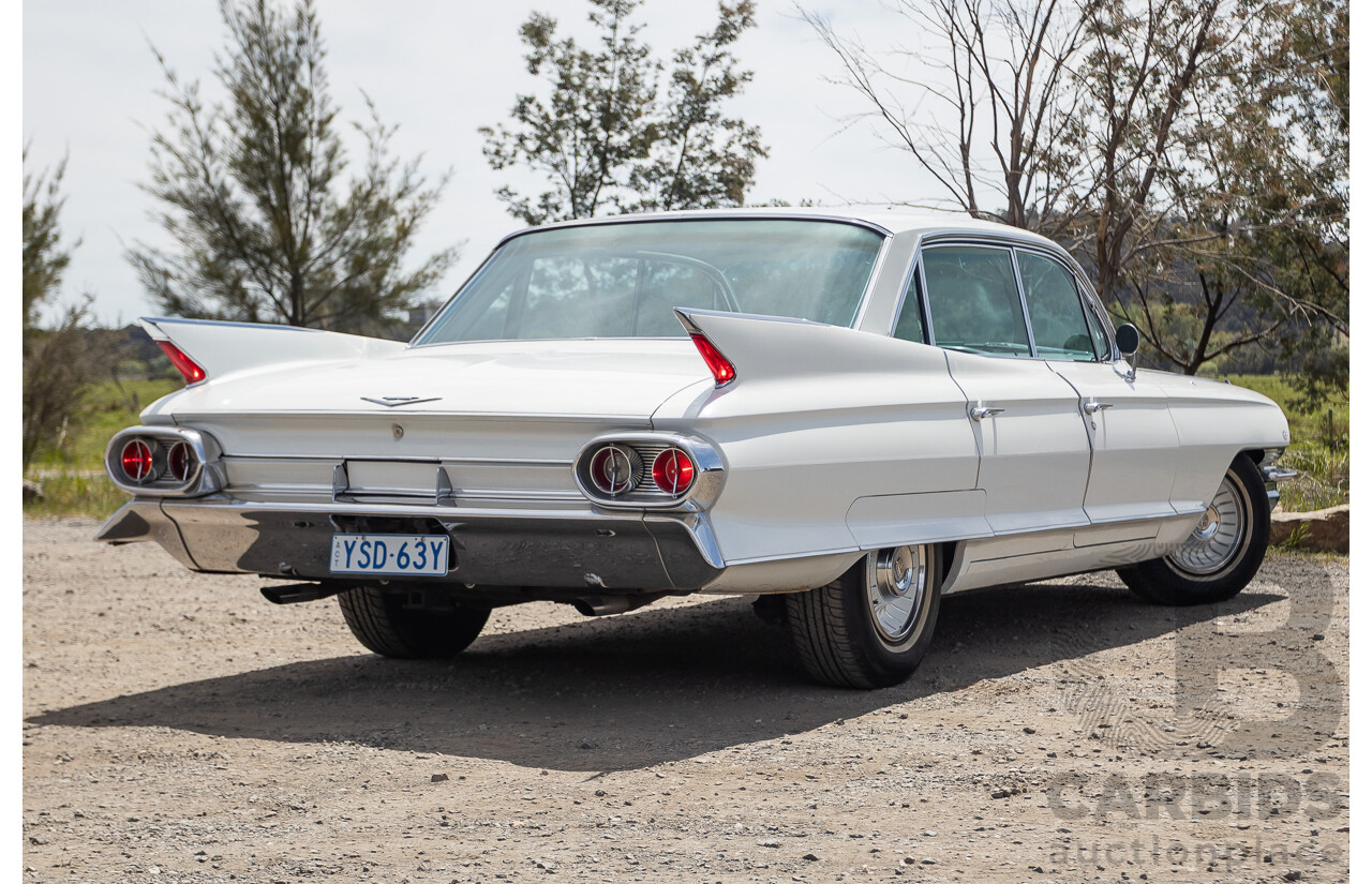 01/1961 Cadillac DeVille Short Deck 4d Sedan White V8 6.4L