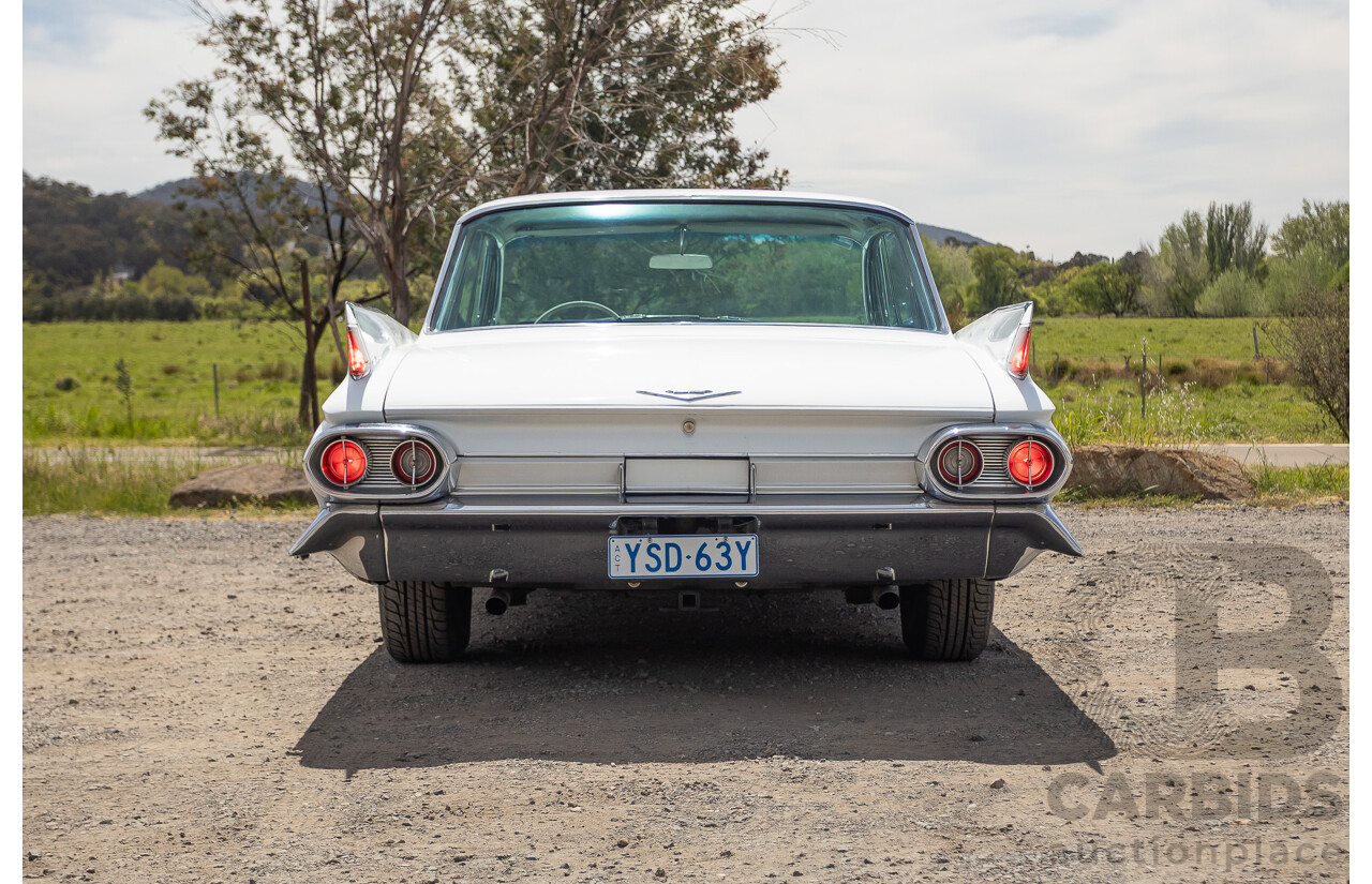 01/1961 Cadillac DeVille Short Deck 4d Sedan White V8 6.4L