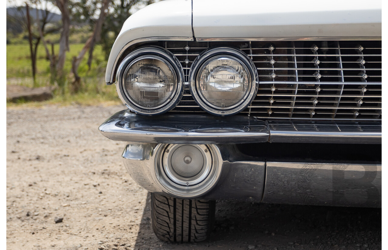 01/1961 Cadillac DeVille Short Deck 4d Sedan White V8 6.4L