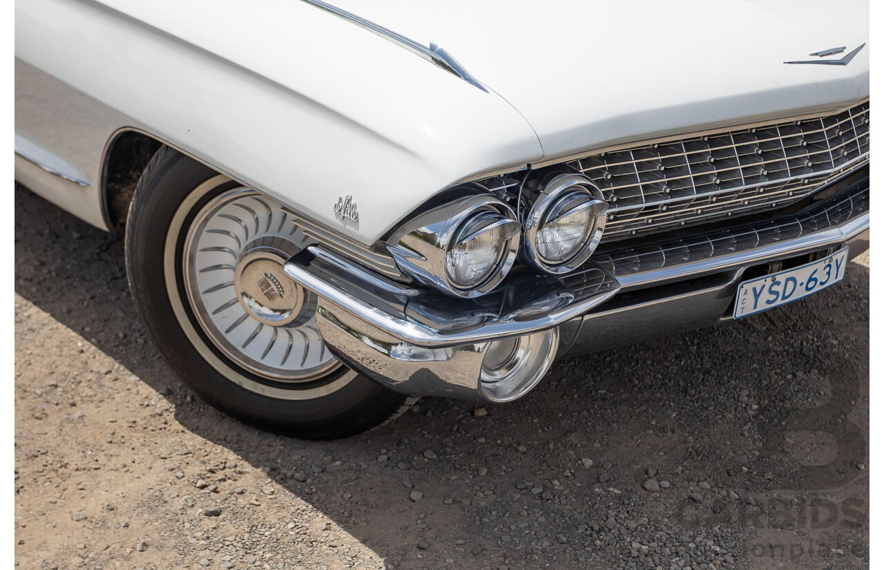 01/1961 Cadillac DeVille Short Deck 4d Sedan White V8 6.4L