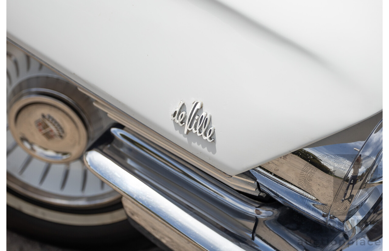 01/1961 Cadillac DeVille Short Deck 4d Sedan White V8 6.4L