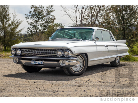 01/1961 Cadillac DeVille Short Deck 4d Sedan White V8 6.4L