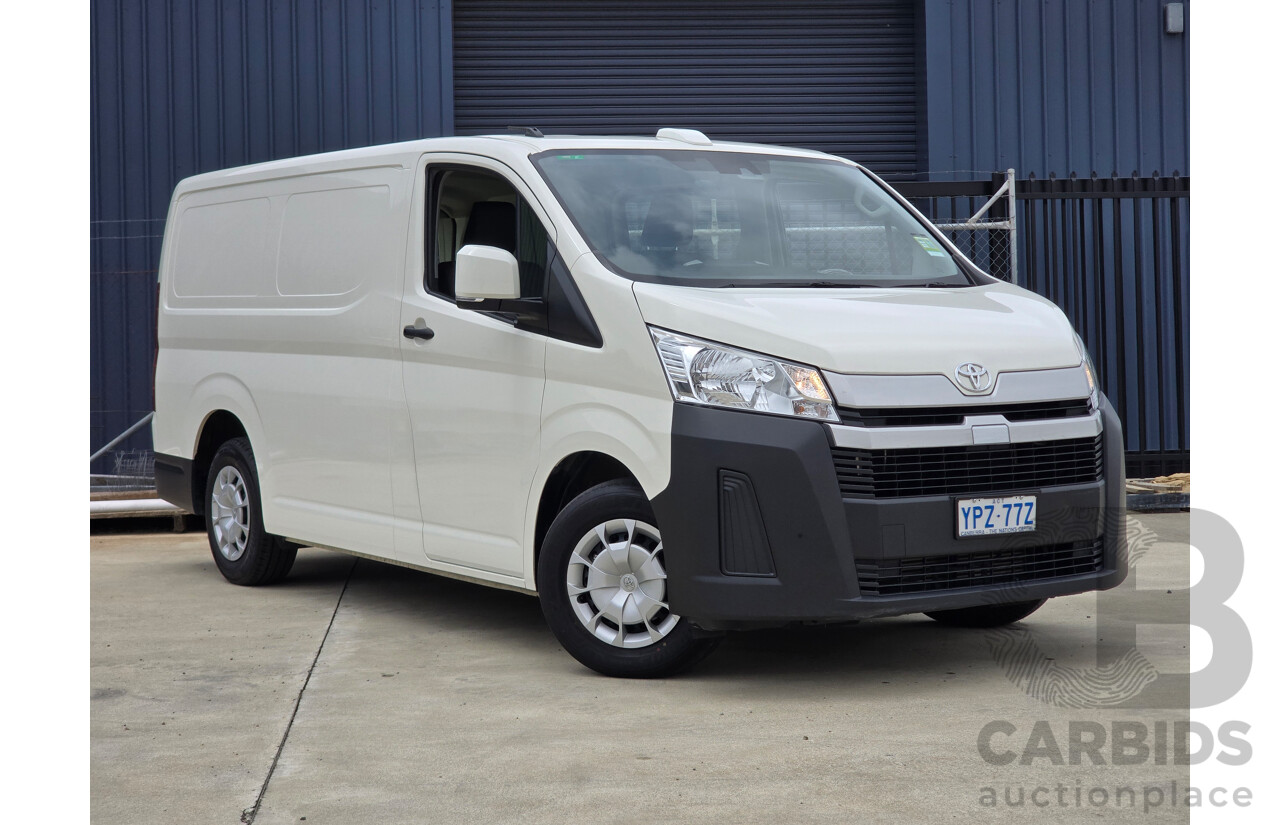 05/2022 Toyota Hiace LWB GDH300R 4d Van French Vanilla White Turbo Diesel 2.8L