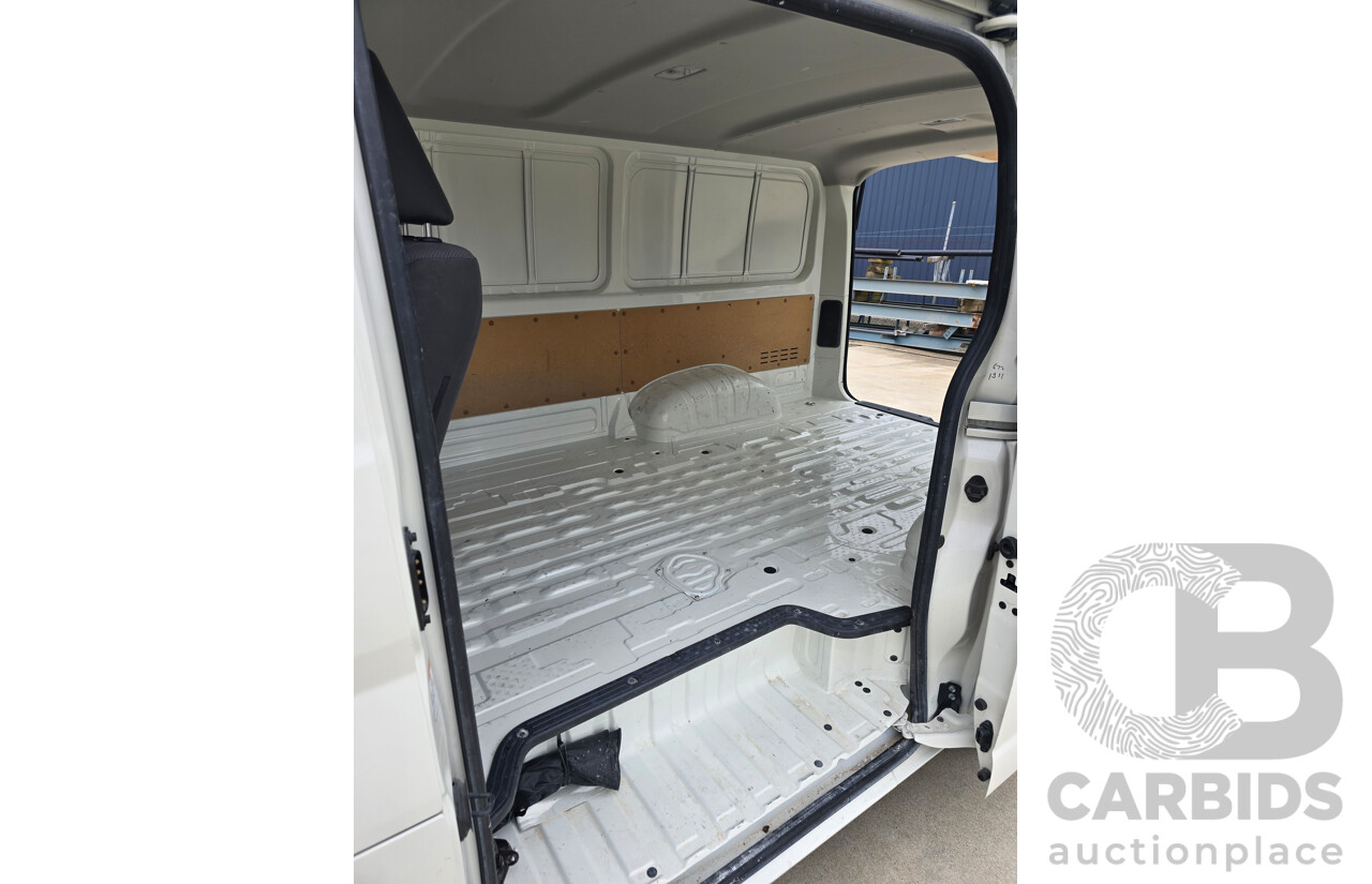 05/2022 Toyota Hiace LWB GDH300R 4d Van French Vanilla White Turbo Diesel 2.8L