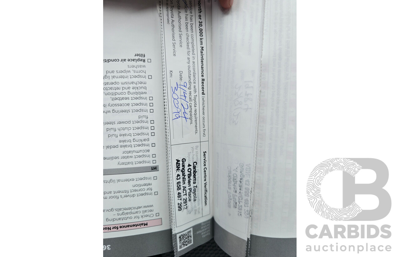 05/2022 Toyota Hiace LWB GDH300R 4d Van French Vanilla White Turbo Diesel 2.8L