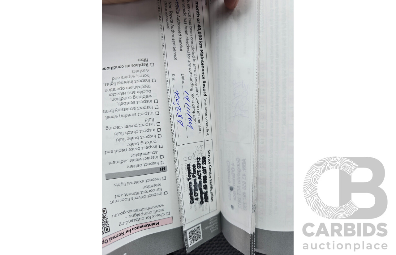 05/2022 Toyota Hiace LWB GDH300R 4d Van French Vanilla White Turbo Diesel 2.8L