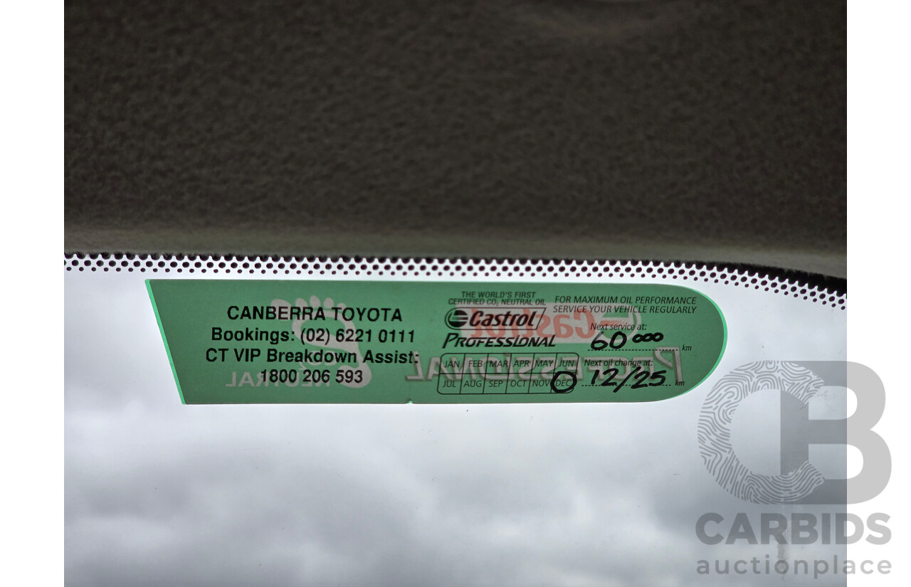 05/2022 Toyota Hiace LWB GDH300R 4d Van French Vanilla White Turbo Diesel 2.8L