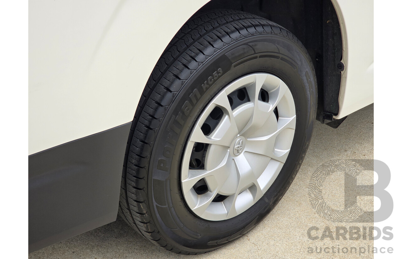 05/2022 Toyota Hiace LWB GDH300R 4d Van French Vanilla White Turbo Diesel 2.8L