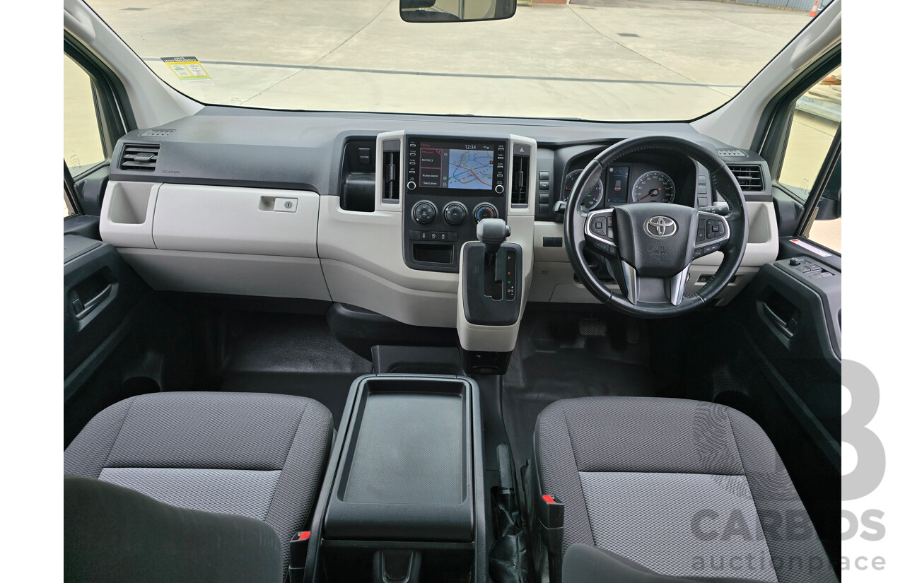 05/2022 Toyota Hiace LWB GDH300R 4d Van French Vanilla White Turbo Diesel 2.8L