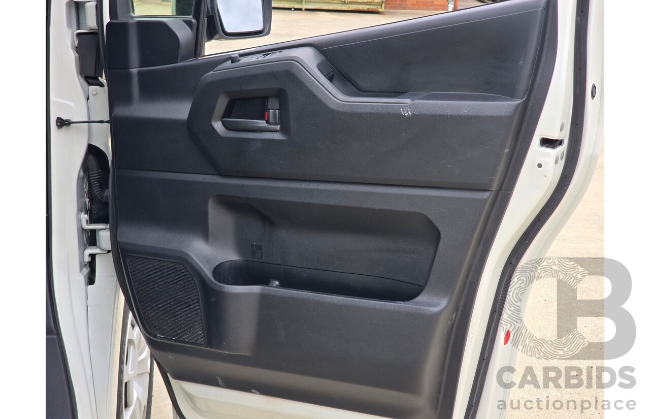 05/2022 Toyota Hiace LWB GDH300R 4d Van French Vanilla White Turbo Diesel 2.8L