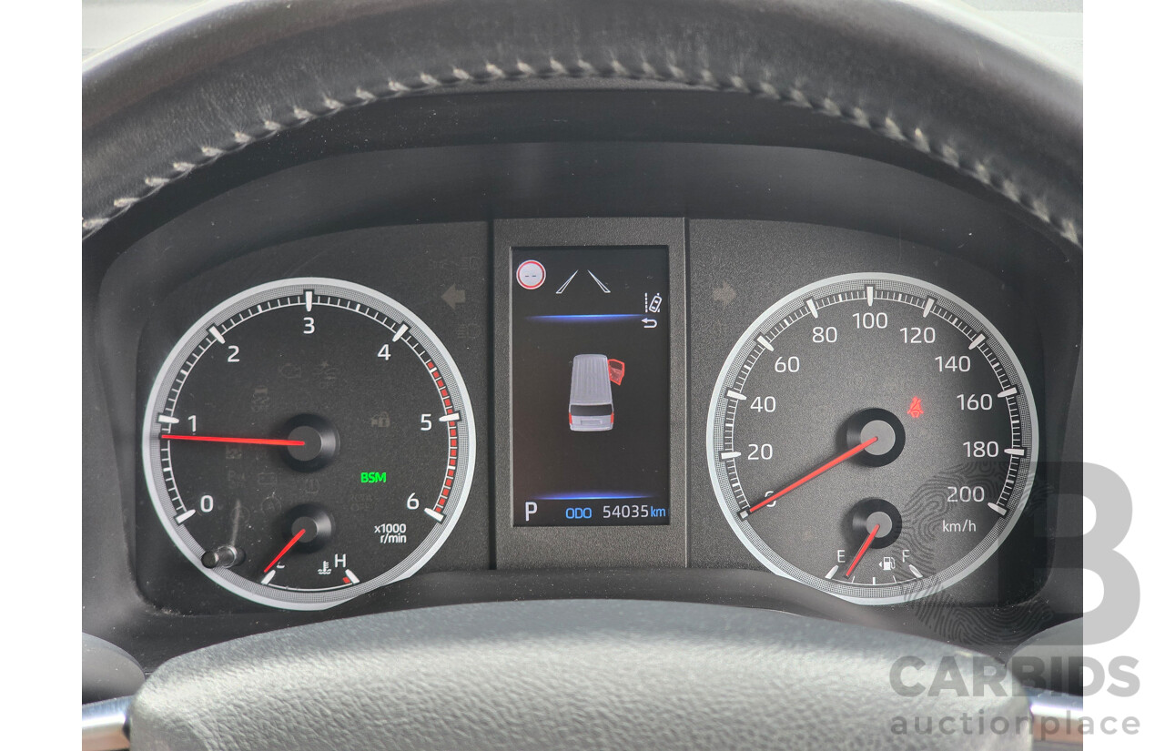 05/2022 Toyota Hiace LWB GDH300R 4d Van French Vanilla White Turbo Diesel 2.8L