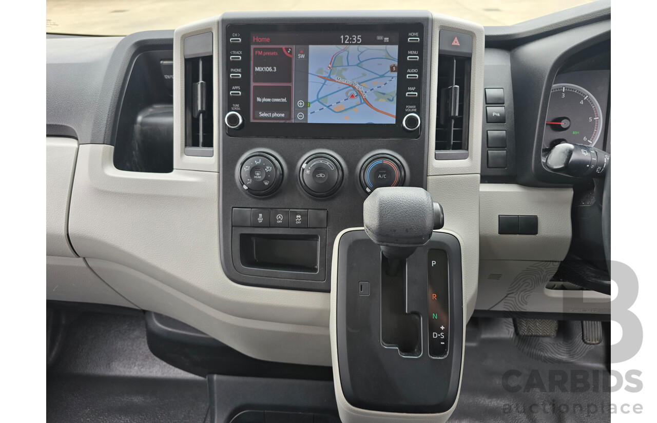 05/2022 Toyota Hiace LWB GDH300R 4d Van French Vanilla White Turbo Diesel 2.8L