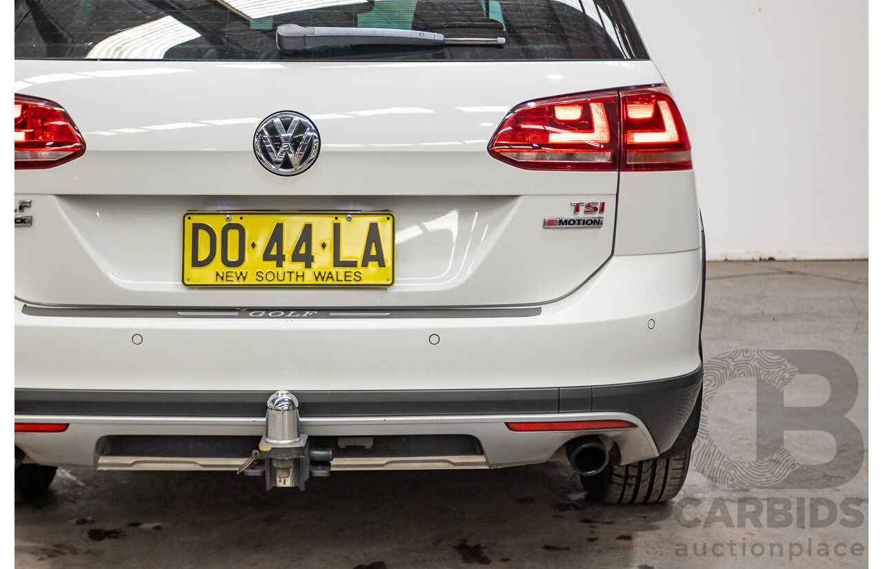 02/2017 Volkswagen Golf Alltrack 132 TSI (AWD) AU MY17 4D Wagon Pure White Turbo 1.8L