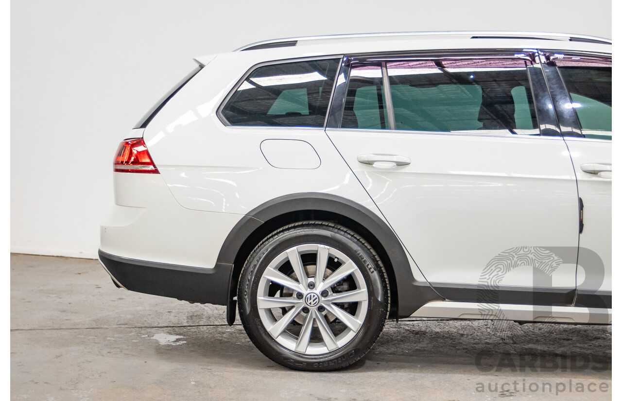 02/2017 Volkswagen Golf Alltrack 132 TSI (AWD) AU MY17 4D Wagon Pure White Turbo 1.8L