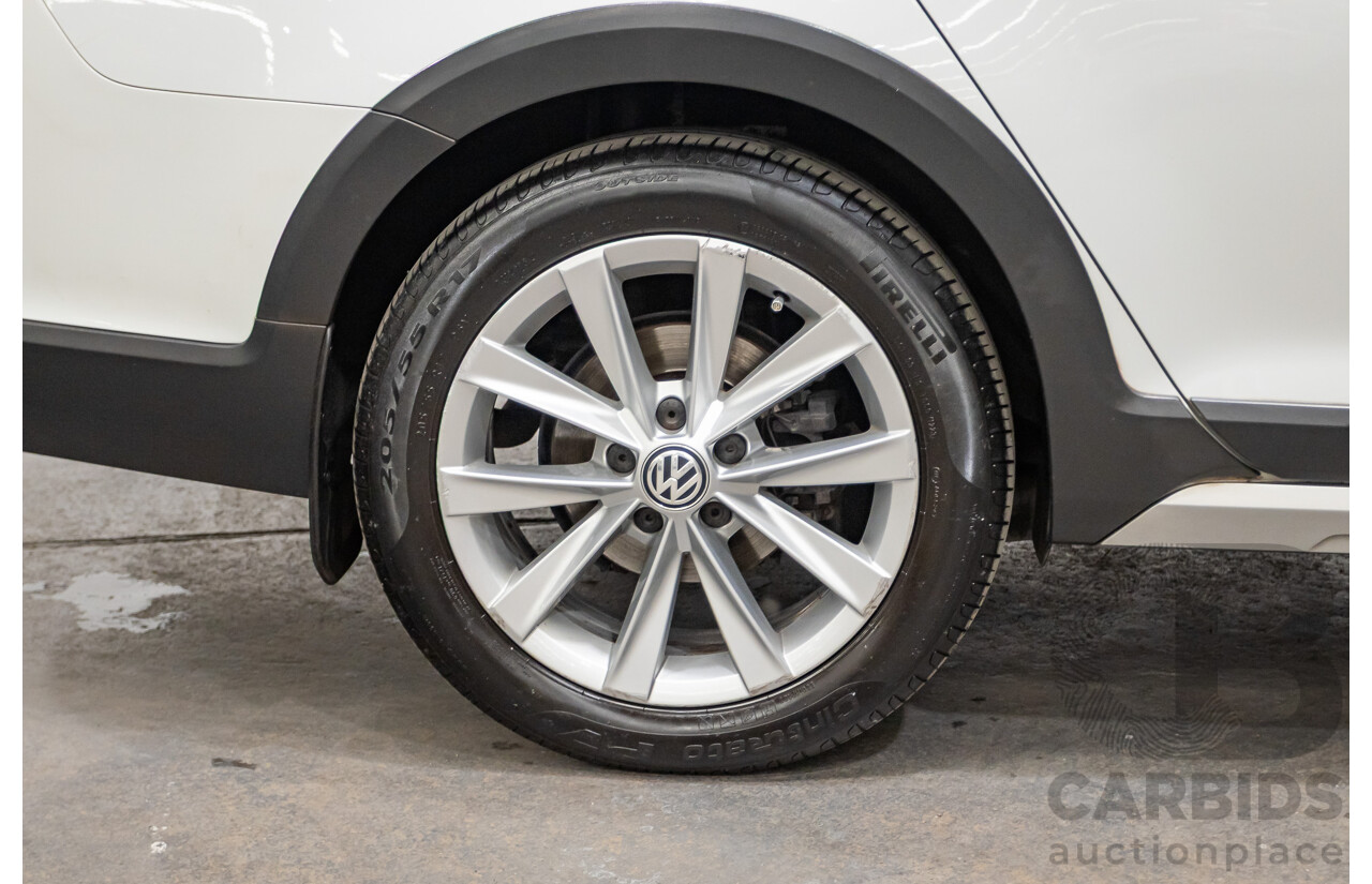 02/2017 Volkswagen Golf Alltrack 132 TSI (AWD) AU MY17 4D Wagon Pure White Turbo 1.8L