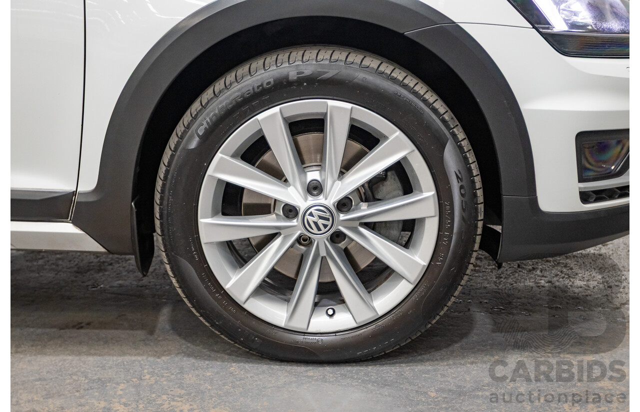 02/2017 Volkswagen Golf Alltrack 132 TSI (AWD) AU MY17 4D Wagon Pure White Turbo 1.8L
