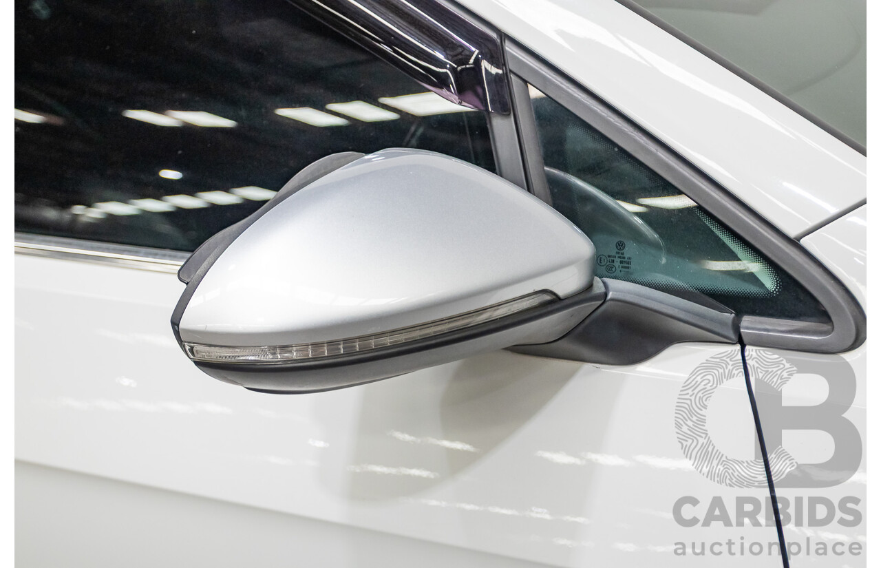 02/2017 Volkswagen Golf Alltrack 132 TSI (AWD) AU MY17 4D Wagon Pure White Turbo 1.8L