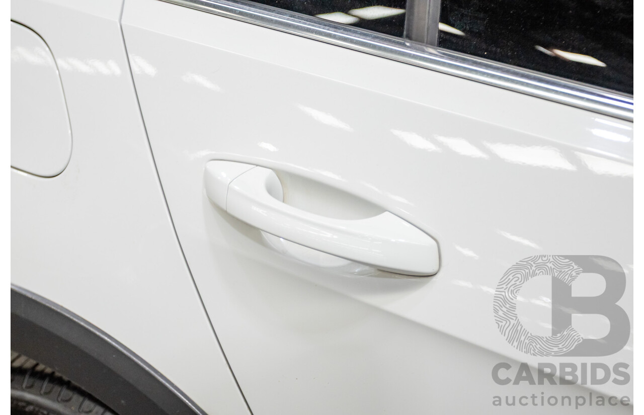 02/2017 Volkswagen Golf Alltrack 132 TSI (AWD) AU MY17 4D Wagon Pure White Turbo 1.8L