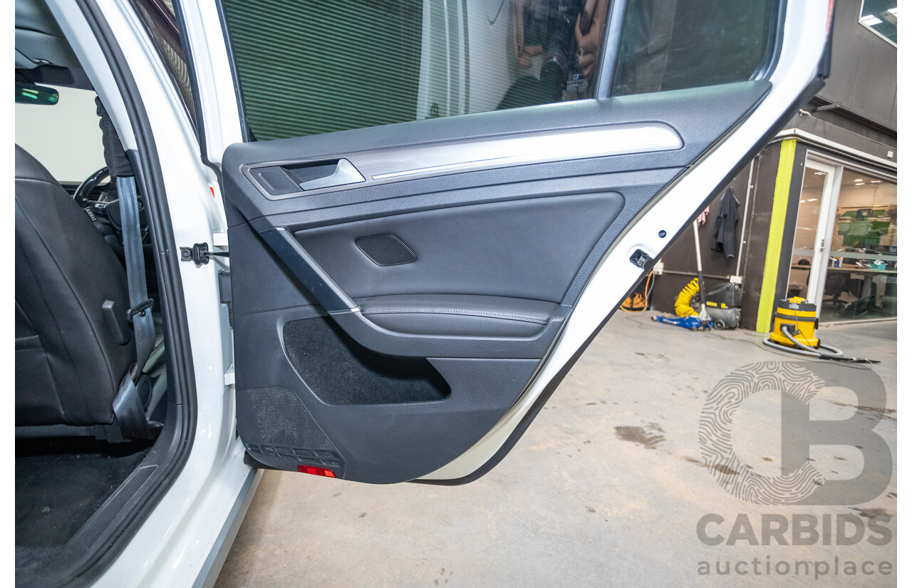 02/2017 Volkswagen Golf Alltrack 132 TSI (AWD) AU MY17 4D Wagon Pure White Turbo 1.8L