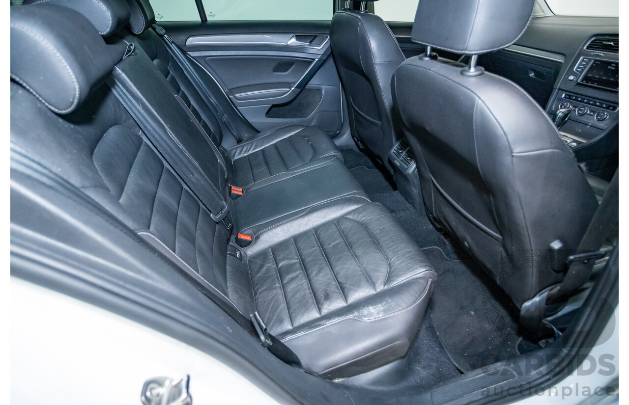 02/2017 Volkswagen Golf Alltrack 132 TSI (AWD) AU MY17 4D Wagon Pure White Turbo 1.8L