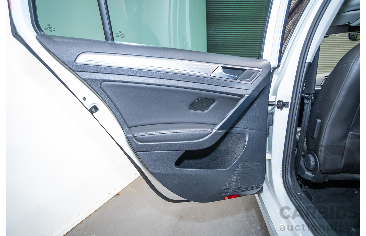 02/2017 Volkswagen Golf Alltrack 132 TSI (AWD) AU MY17 4D Wagon Pure White Turbo 1.8L