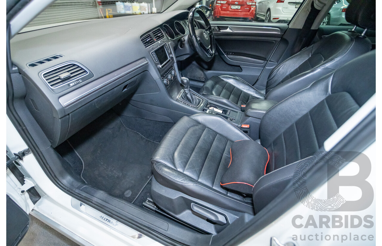 02/2017 Volkswagen Golf Alltrack 132 TSI (AWD) AU MY17 4D Wagon Pure White Turbo 1.8L