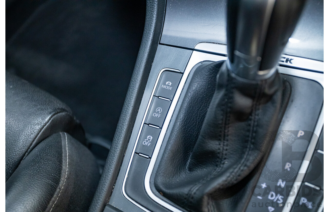 02/2017 Volkswagen Golf Alltrack 132 TSI (AWD) AU MY17 4D Wagon Pure White Turbo 1.8L