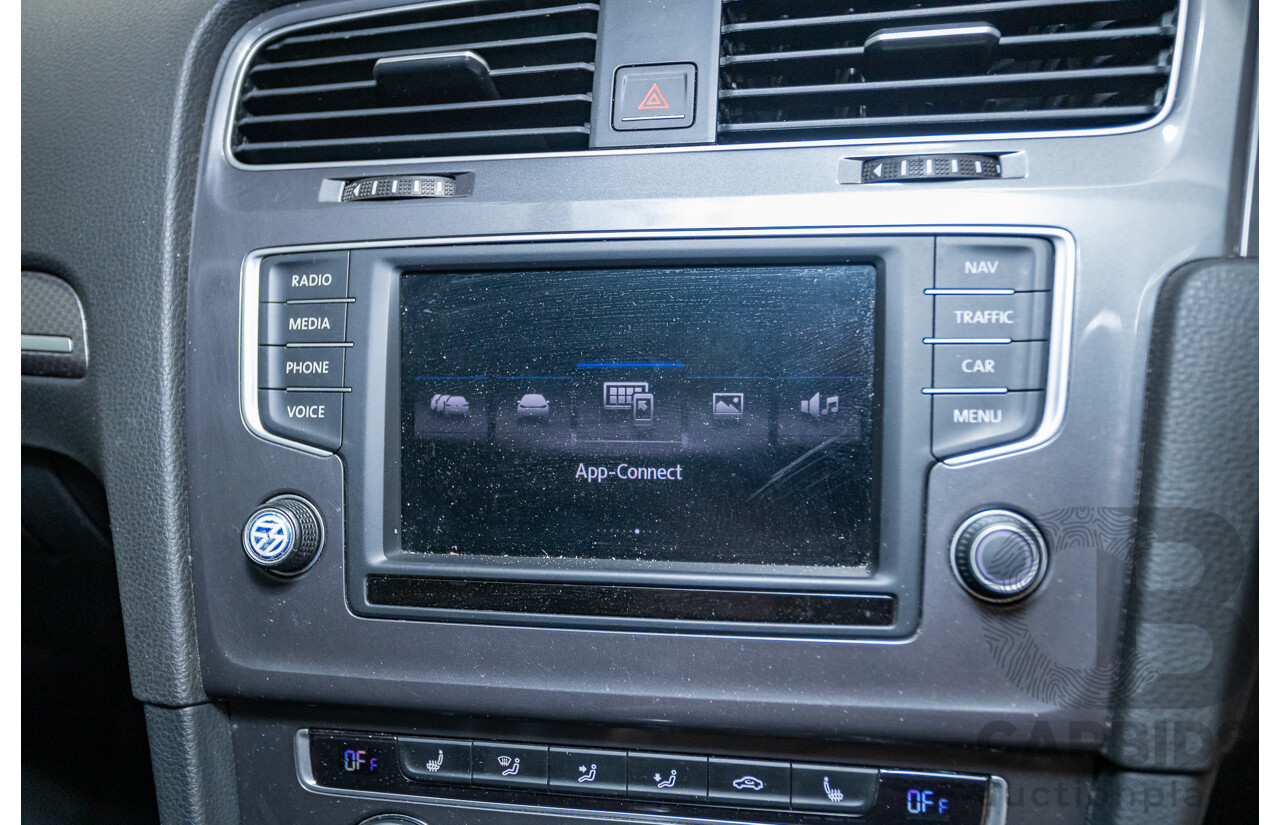 02/2017 Volkswagen Golf Alltrack 132 TSI (AWD) AU MY17 4D Wagon Pure White Turbo 1.8L