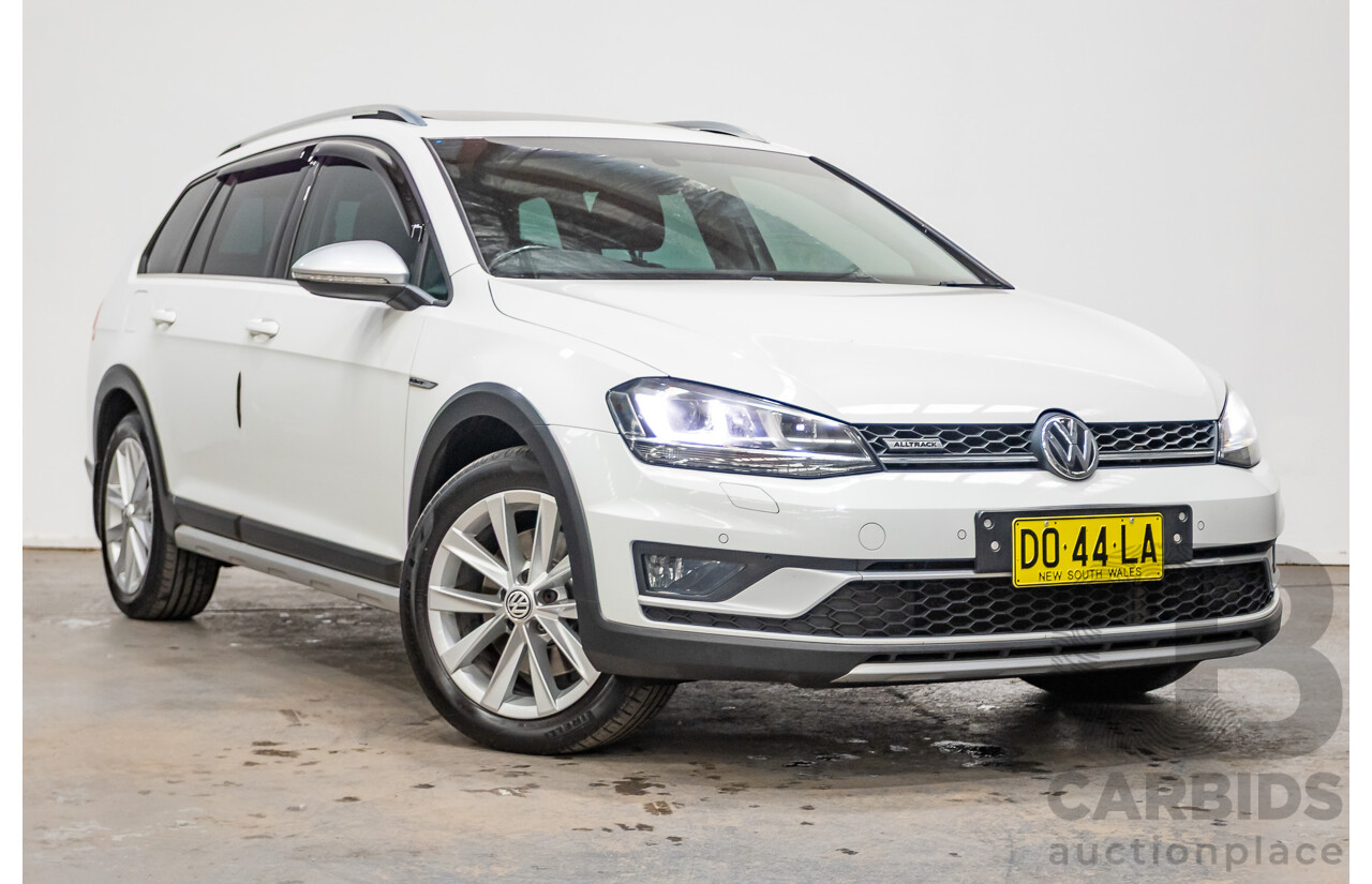 02/2017 Volkswagen Golf Alltrack 132 TSI (AWD) AU MY17 4D Wagon Pure White Turbo 1.8L