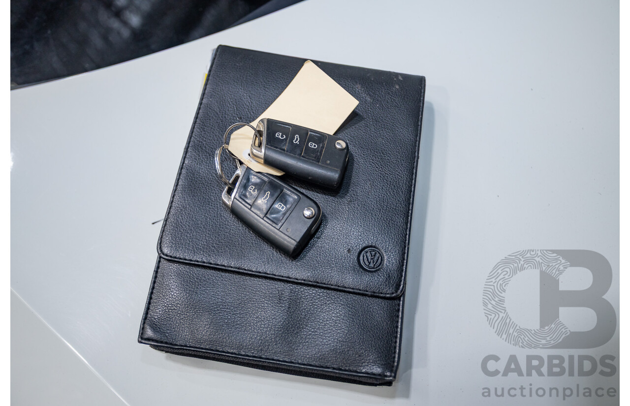 02/2017 Volkswagen Golf Alltrack 132 TSI (AWD) AU MY17 4D Wagon Pure White Turbo 1.8L