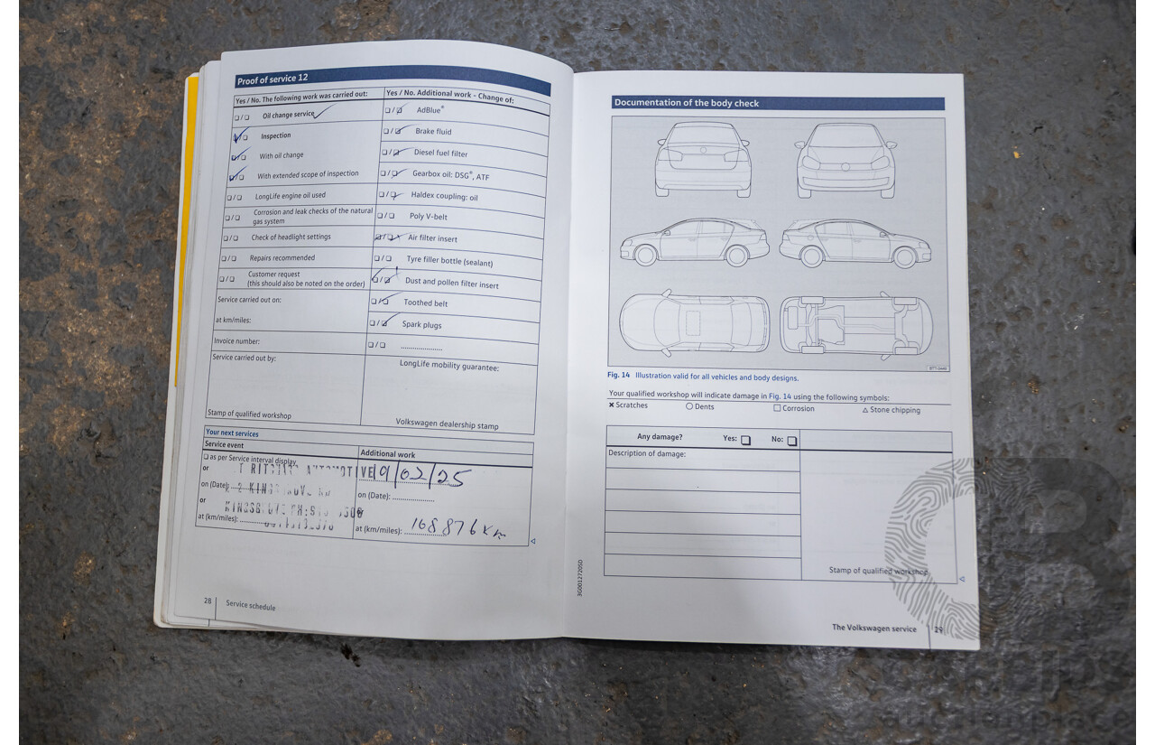 02/2017 Volkswagen Golf Alltrack 132 TSI (AWD) AU MY17 4D Wagon Pure White Turbo 1.8L