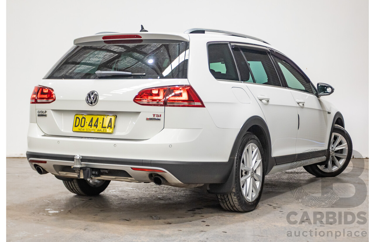 02/2017 Volkswagen Golf Alltrack 132 TSI (AWD) AU MY17 4D Wagon Pure White Turbo 1.8L