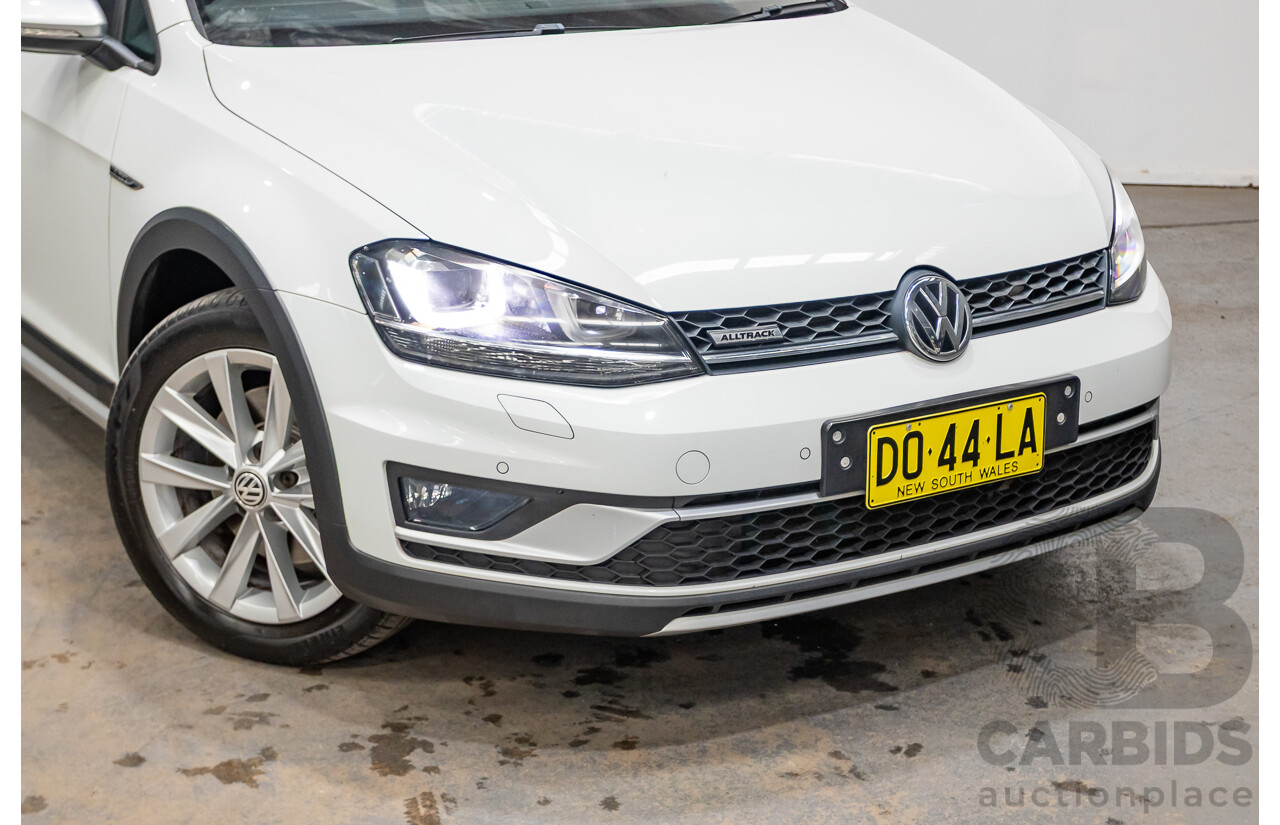 02/2017 Volkswagen Golf Alltrack 132 TSI (AWD) AU MY17 4D Wagon Pure White Turbo 1.8L