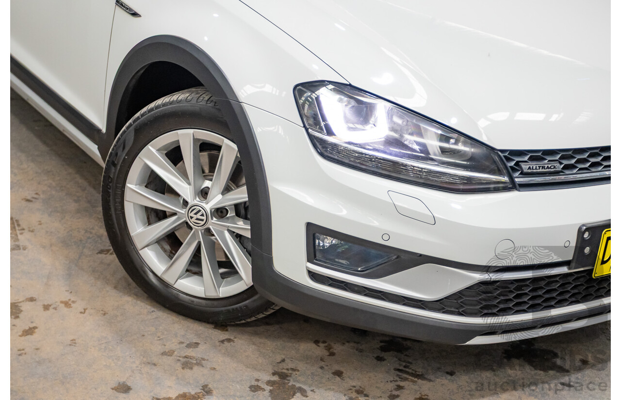 02/2017 Volkswagen Golf Alltrack 132 TSI (AWD) AU MY17 4D Wagon Pure White Turbo 1.8L