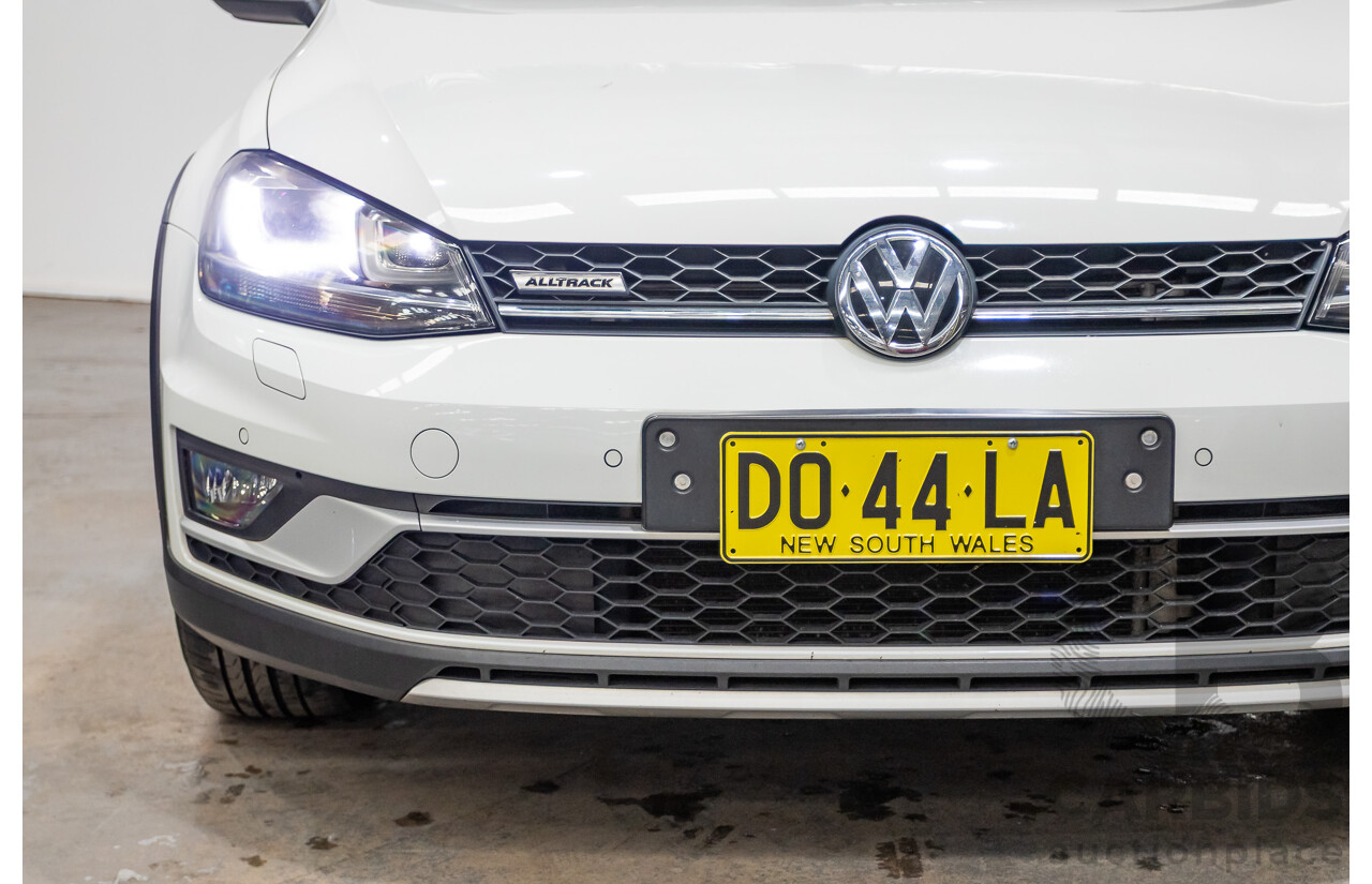 02/2017 Volkswagen Golf Alltrack 132 TSI (AWD) AU MY17 4D Wagon Pure White Turbo 1.8L