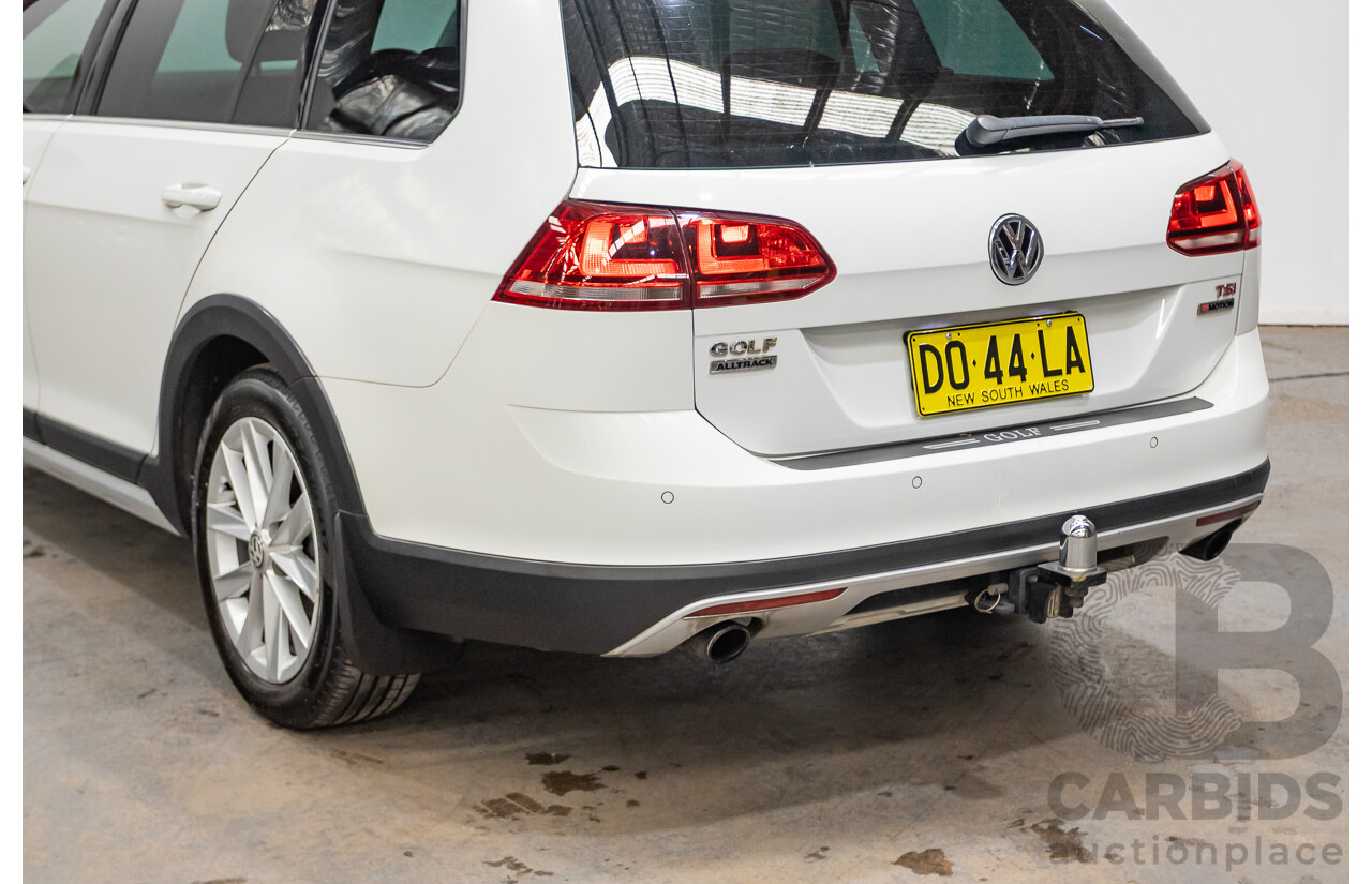 02/2017 Volkswagen Golf Alltrack 132 TSI (AWD) AU MY17 4D Wagon Pure White Turbo 1.8L