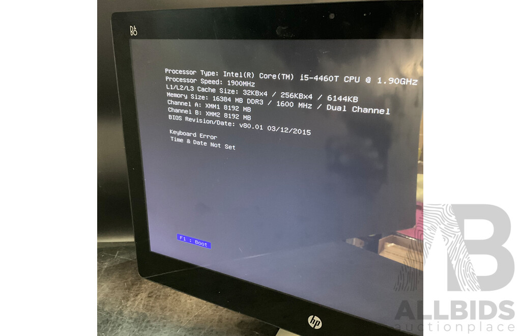 HP Pavillion  I5 23.8'' ALL in One