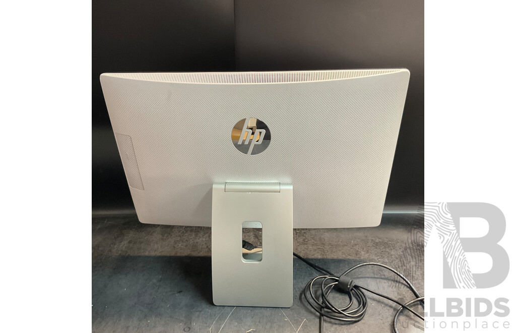HP Pavillion  I5 23.8'' ALL in One