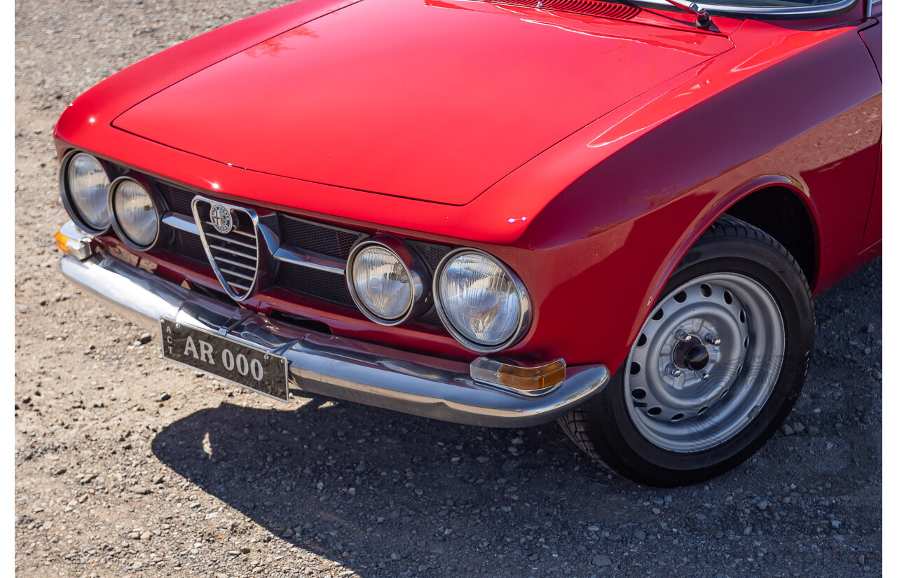 1/1969 Alfa Romeo GT Veloce 1750 2d Coupe Alfa Rosso Red 1.8L
