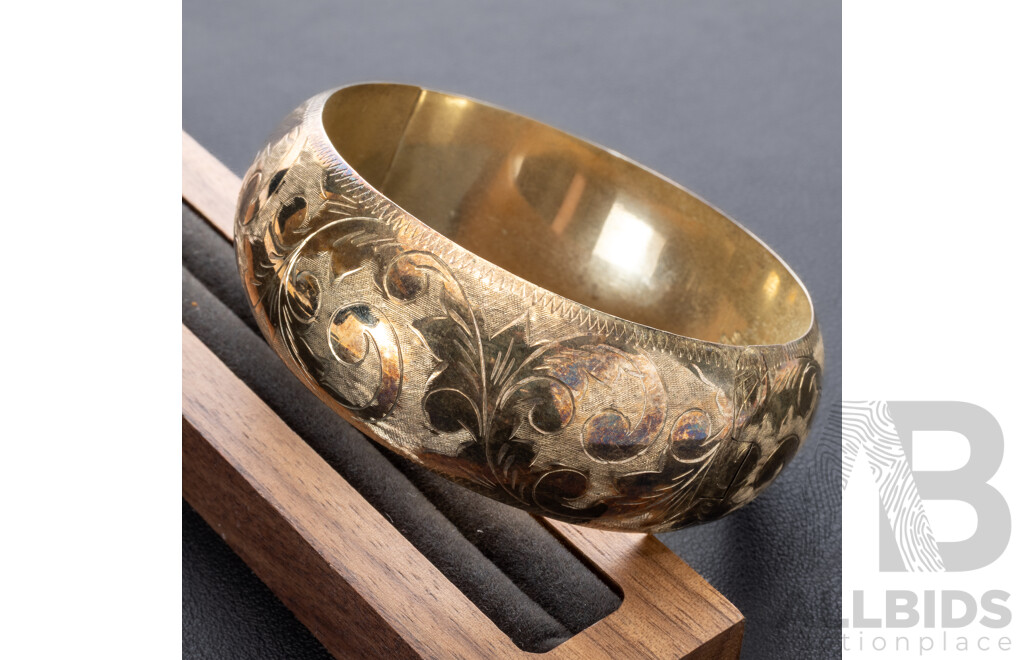 Vintage Wide Sterling Silver Round Hinged Bangle with Etched Patterning, 63mm, 41.10 Grams